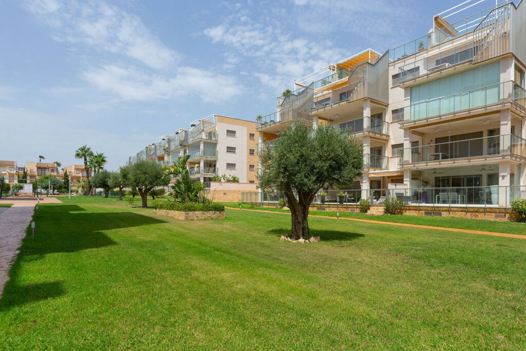 Middle Floor Apartment Villamartin Alicante