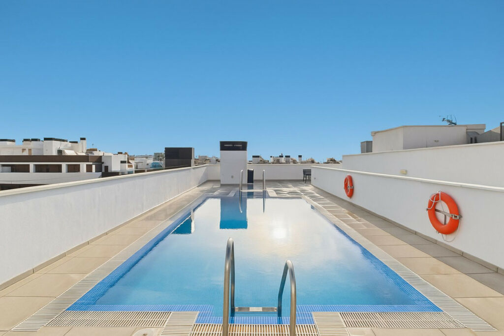 Middle Floor Apartment Estepona Málaga