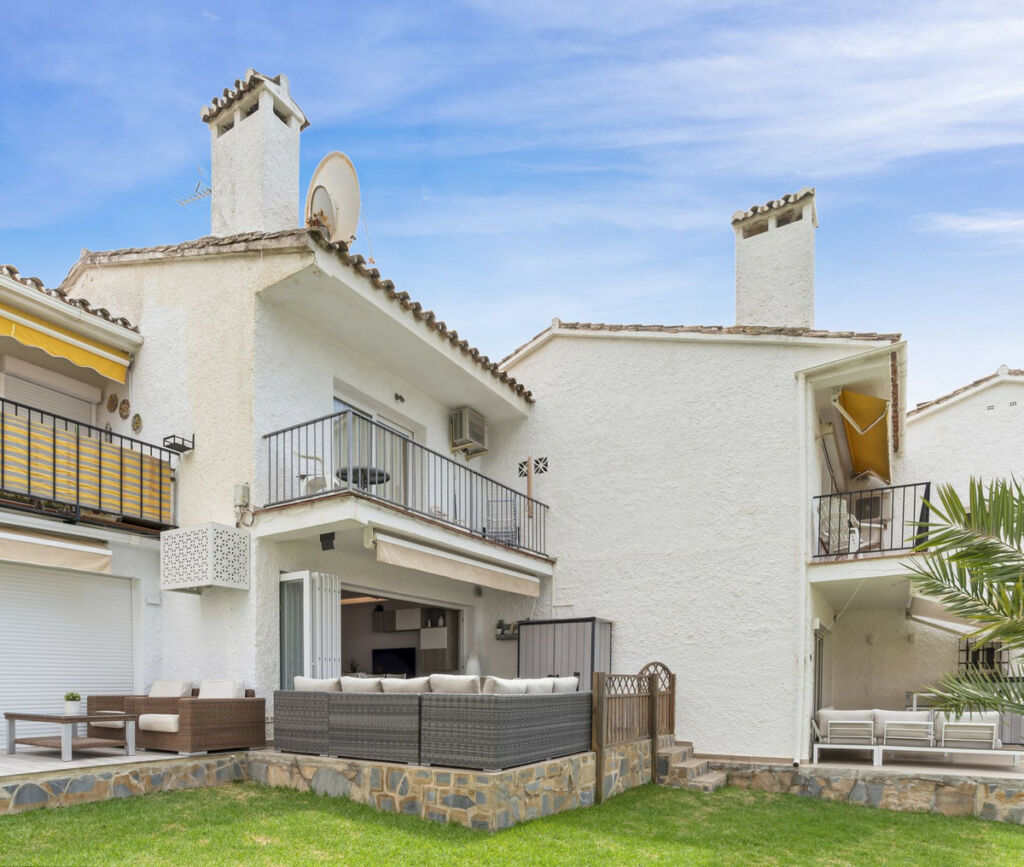 Ground Floor Apartment La Cala de Mijas Málaga - image 2