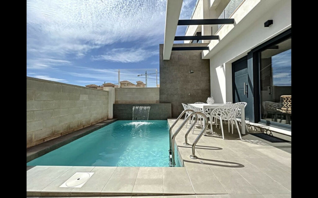Detached Villa Villamartin Alicante