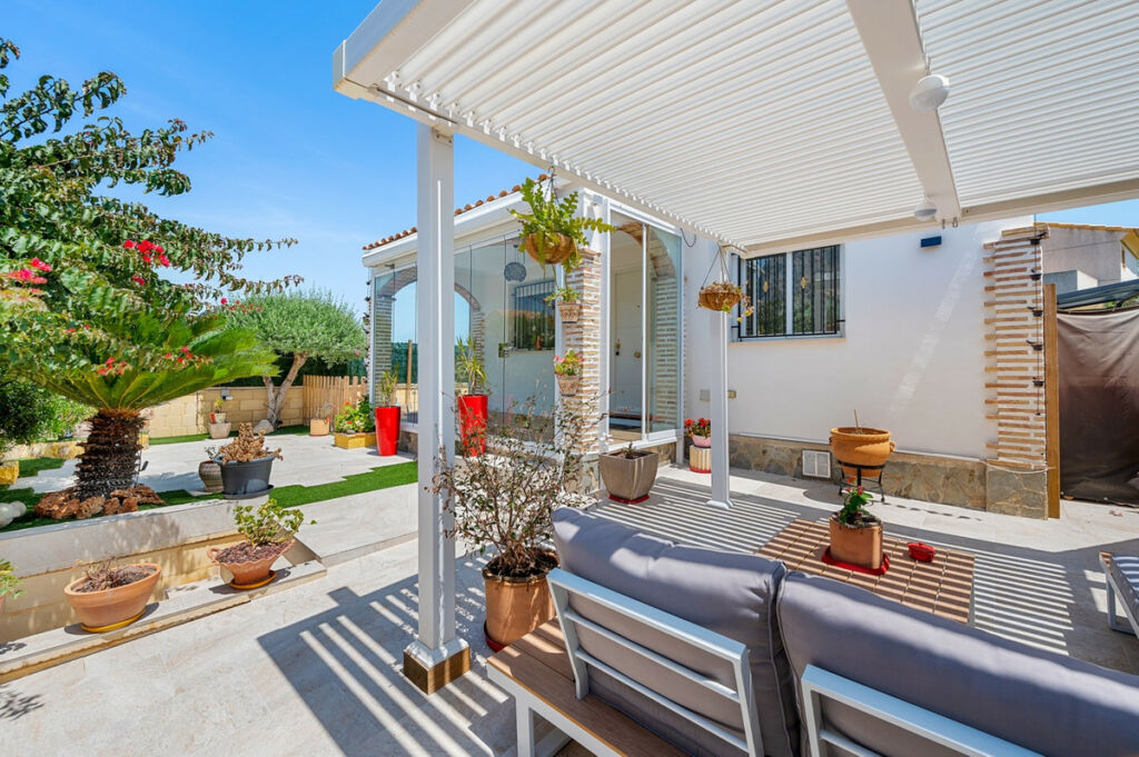 Detached Villa Polop Alicante