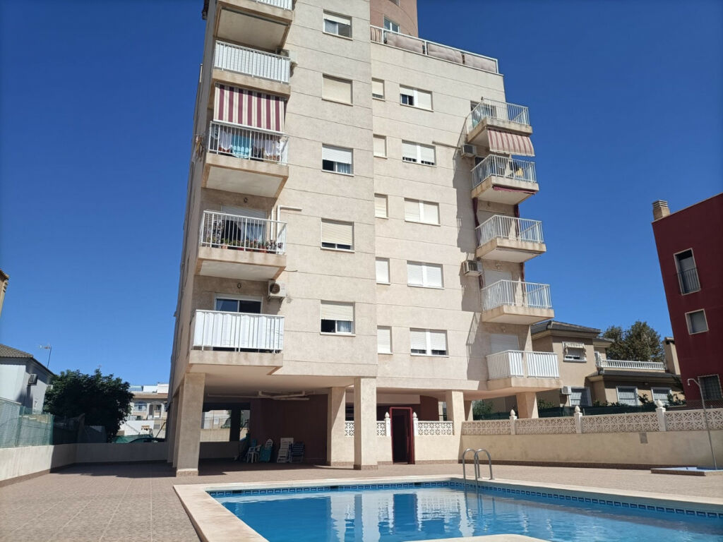 Middle Floor Apartment Torrevieja Alicante