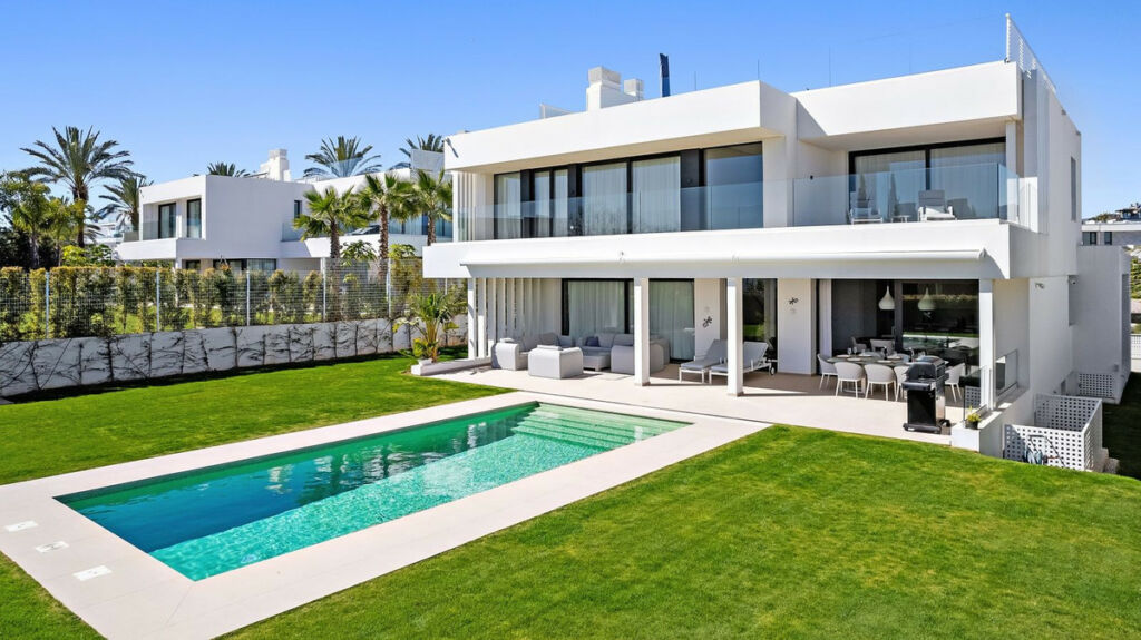 Detached Villa Cancelada Málaga
