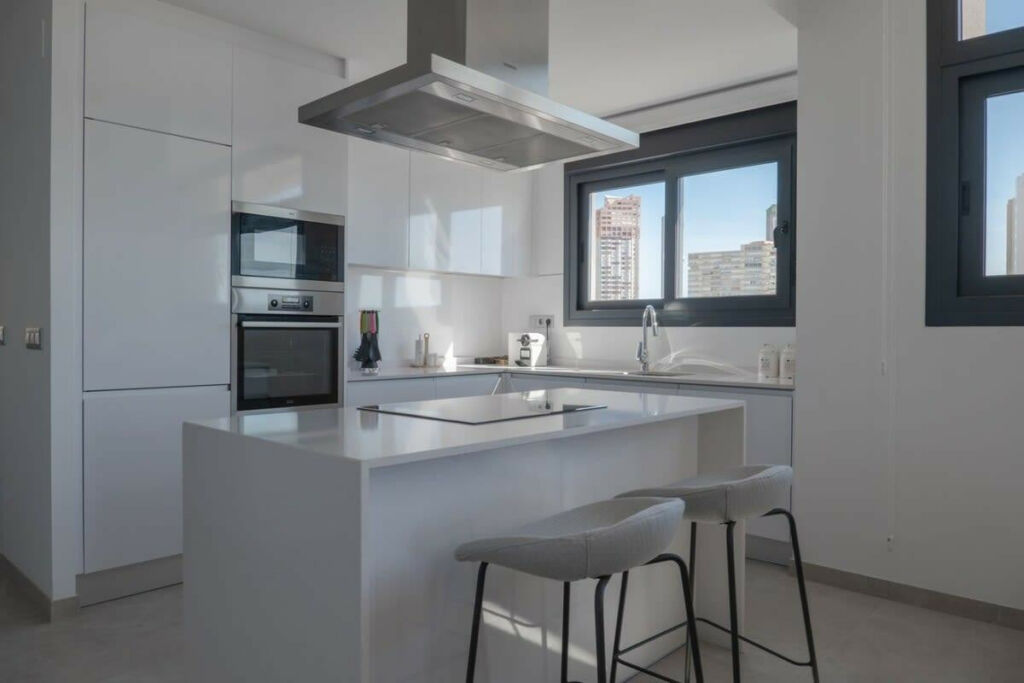 Middle Floor Apartment Benidorm Alicante - image 10