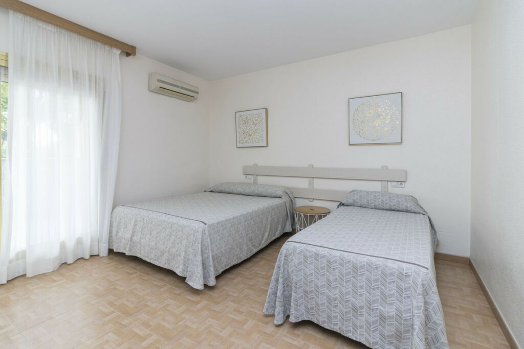 Middle Floor Apartment Fuengirola Málaga - image 10