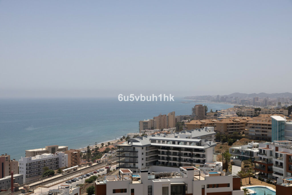 Penthouse Fuengirola Málaga - image 10