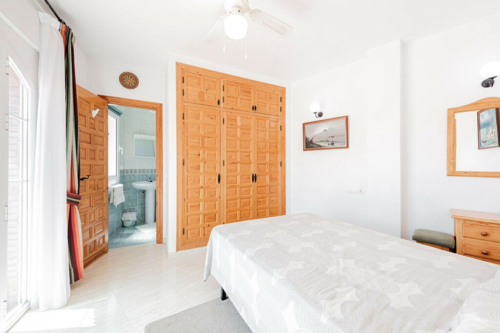 Detached Villa Nerja Málaga - image 10