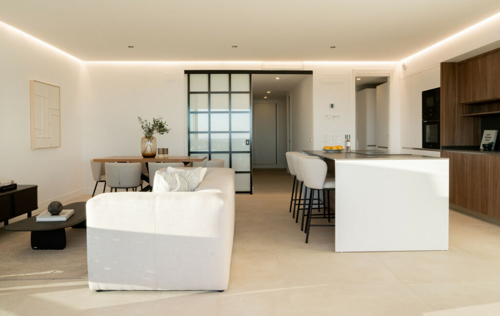 Middle Floor Apartment Estepona Málaga - image 11