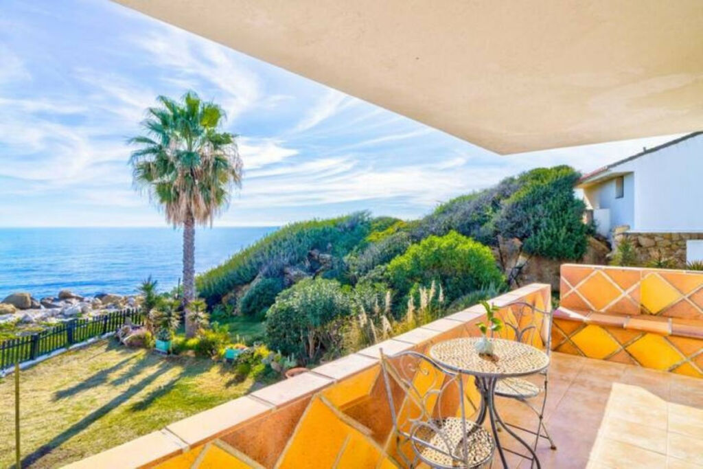 Detached Villa Estepona Málaga - image 10