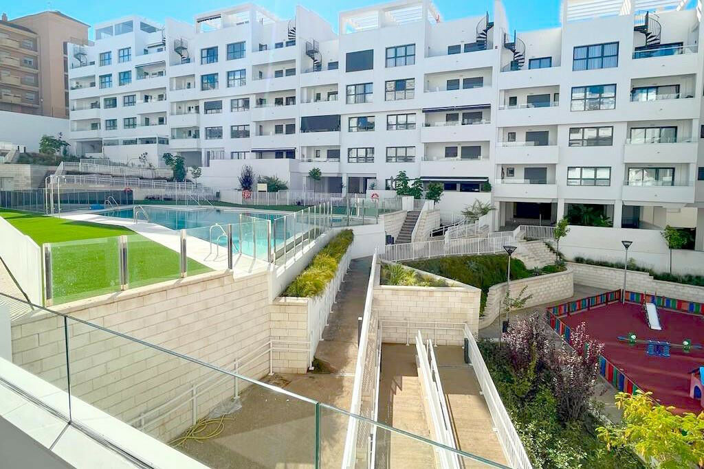 Middle Floor Apartment Estepona Málaga - image 10