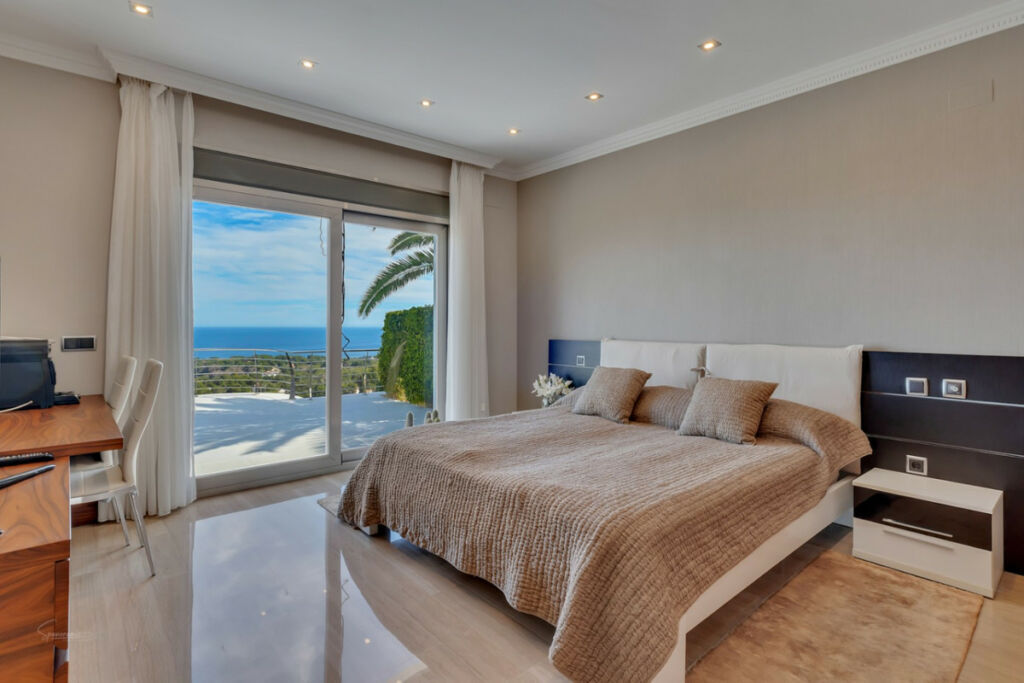 Detached Villa Benissa Alicante - image 10
