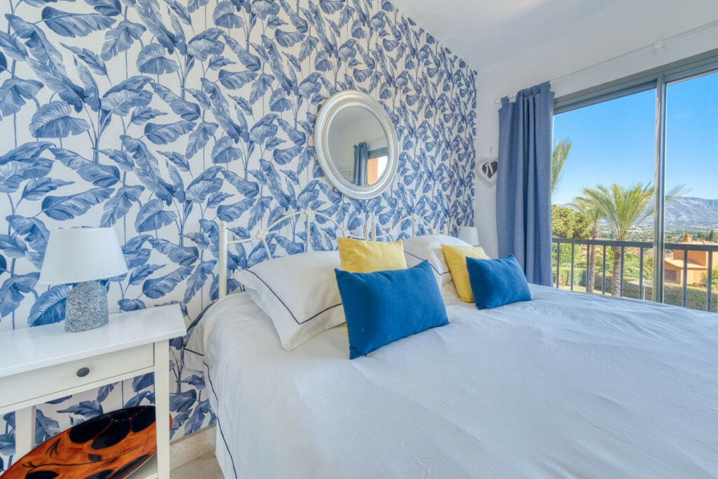Middle Floor Apartment Estepona Málaga - image 10