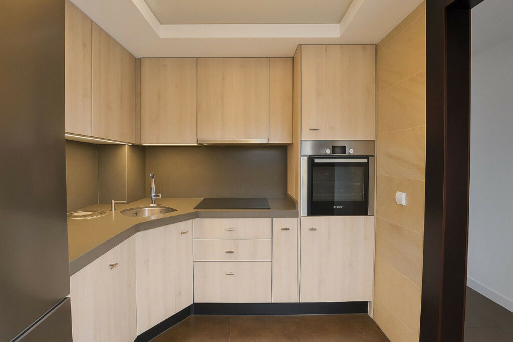 Middle Floor Apartment Benalmadena Pueblo Málaga - image 10