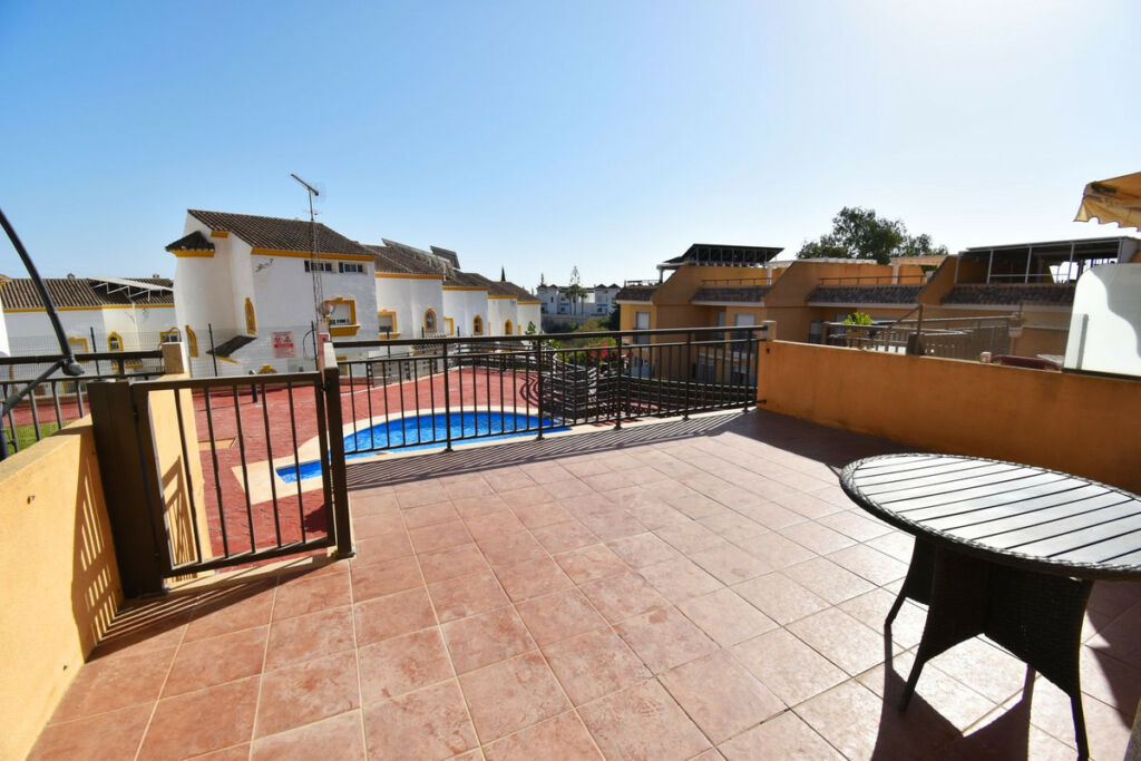 Townhouse Fuengirola Málaga - image 10