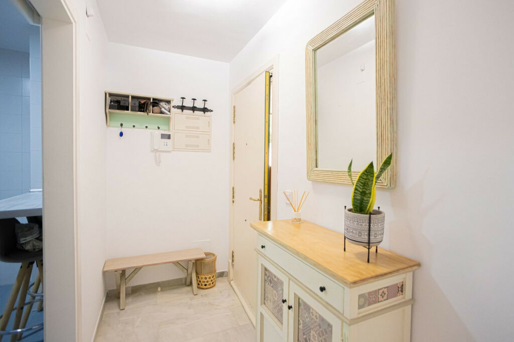 Ground Floor Apartment The Golden Mile Málaga - image 10