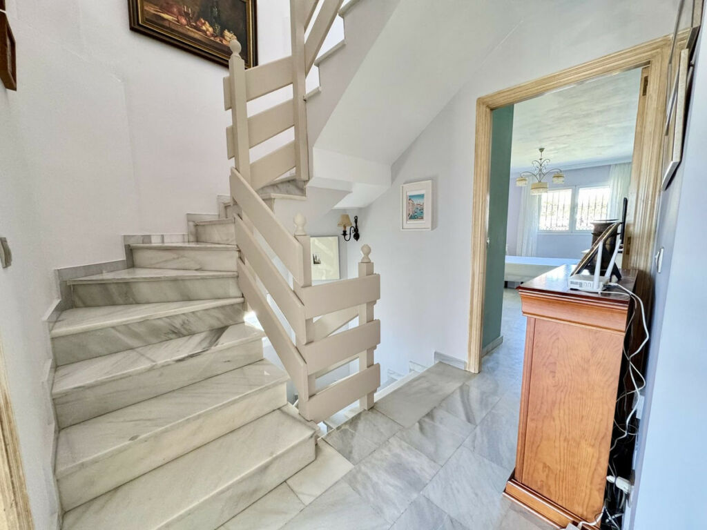 Semi-Detached House Las Lagunas Málaga - image 10