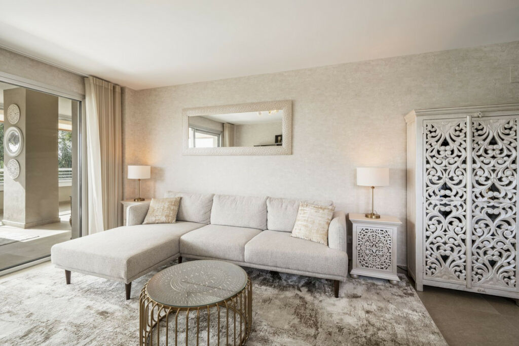 Middle Floor Apartment Estepona Málaga - image 10