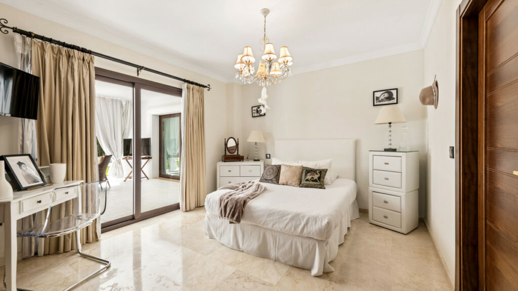 Detached Villa Atalaya Málaga - image 10
