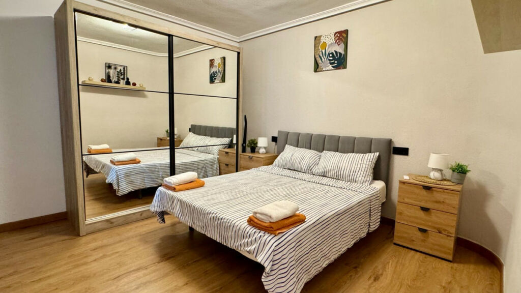 Middle Floor Apartment Torrevieja Alicante - image 10