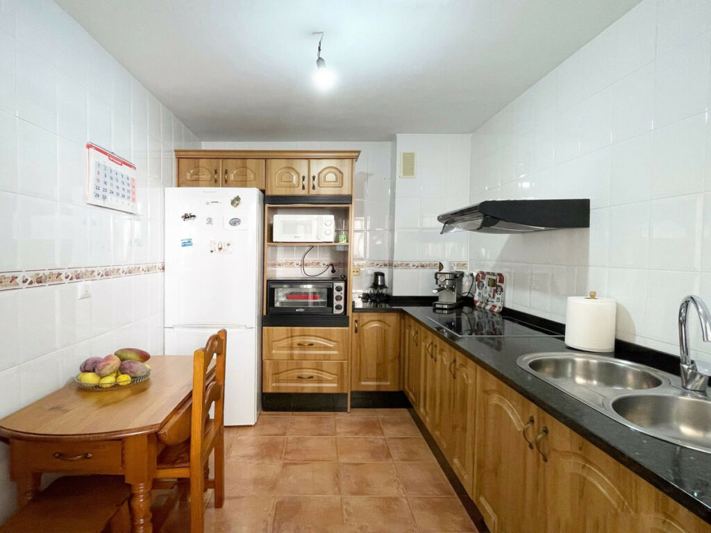 Middle Floor Apartment Las Lagunas Málaga - image 10