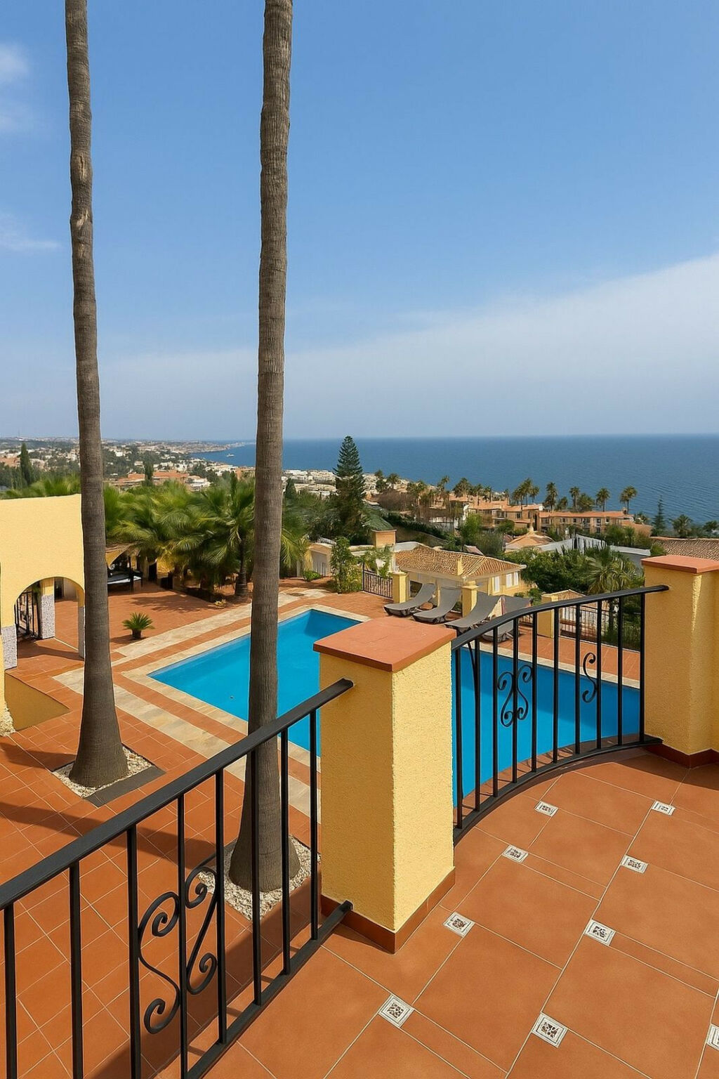 Detached Villa Estepona Málaga - image 10