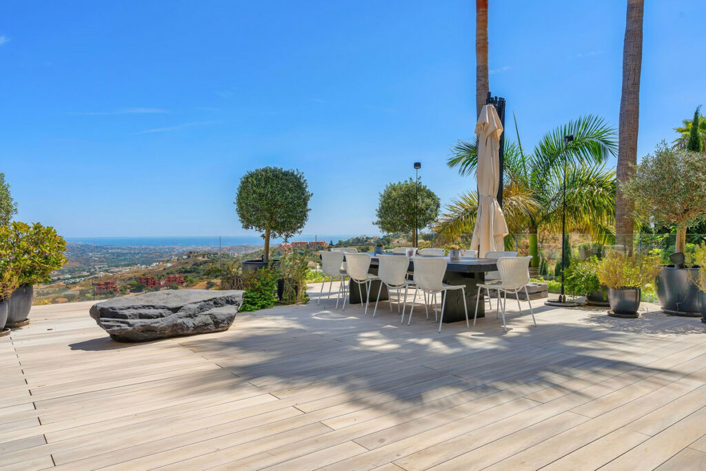 Detached Villa La Mairena Málaga - image 10