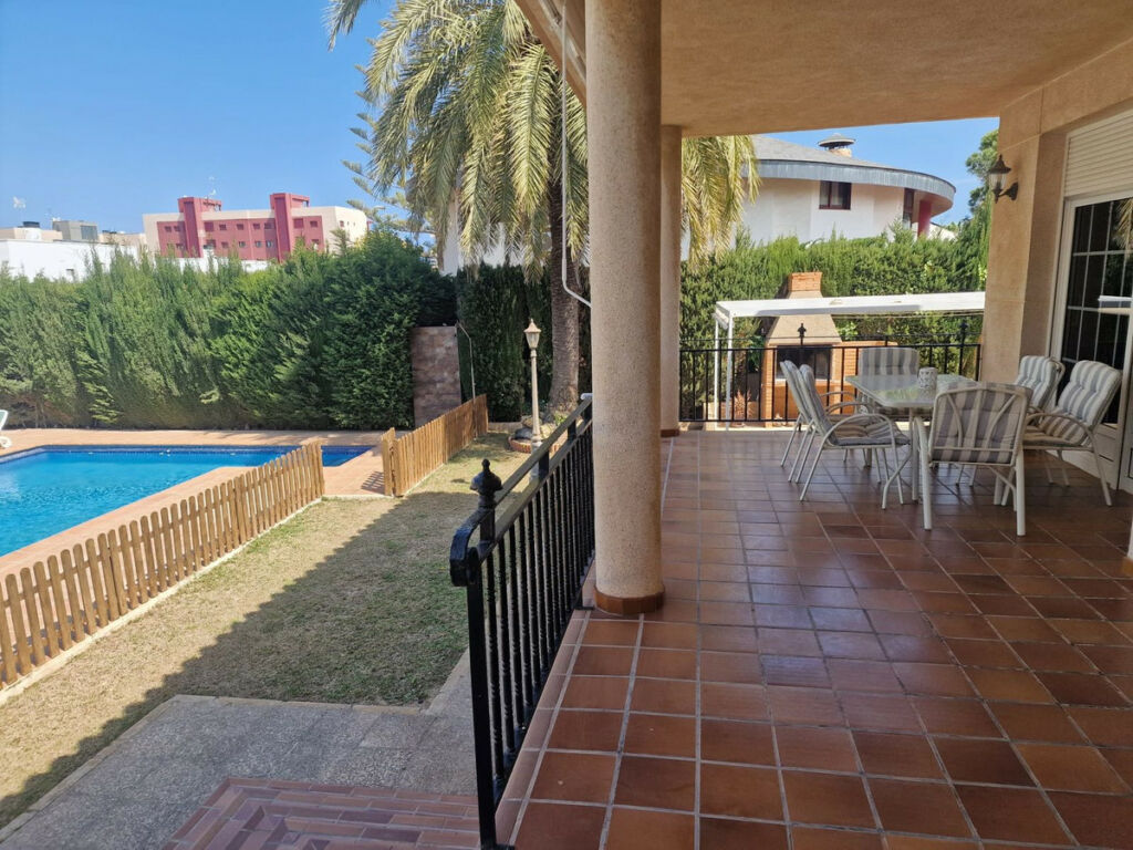 Detached Villa Mil Palmeras Alicante - image 10
