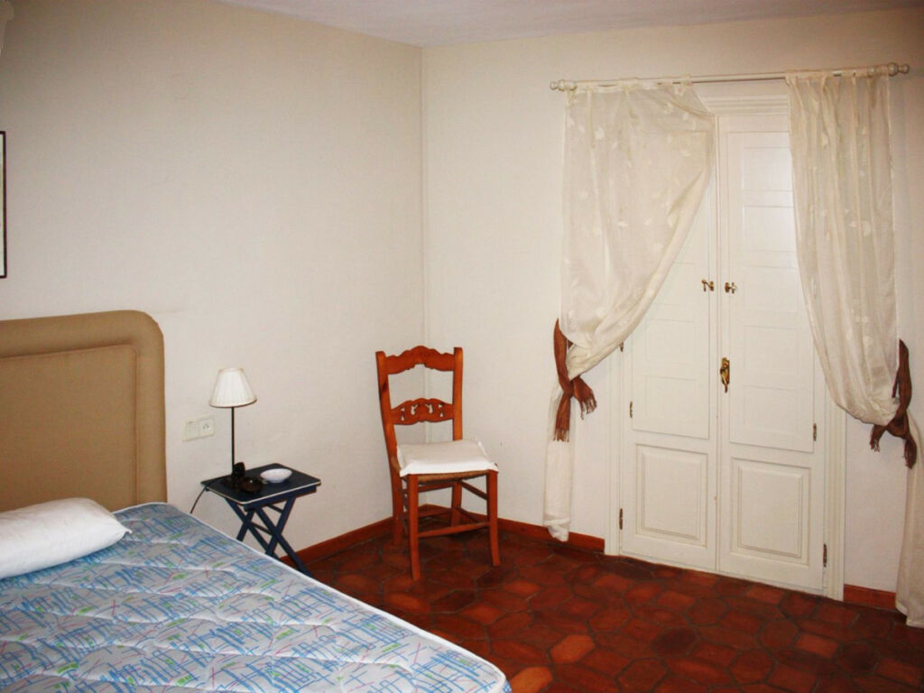 Townhouse Guadalmina Baja Málaga - image 9