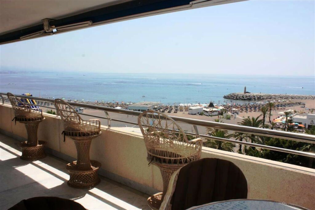 Middle Floor Apartment Puerto Banús Málaga - image 10
