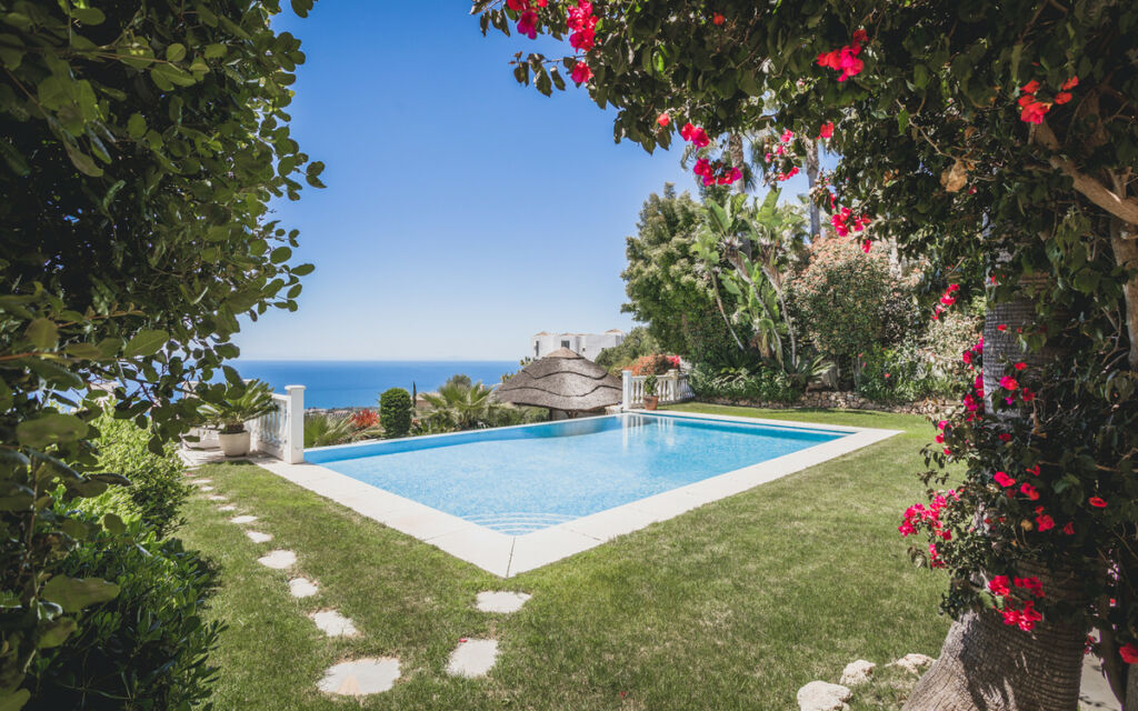 Detached Villa Altos de los Monteros Málaga - image 10