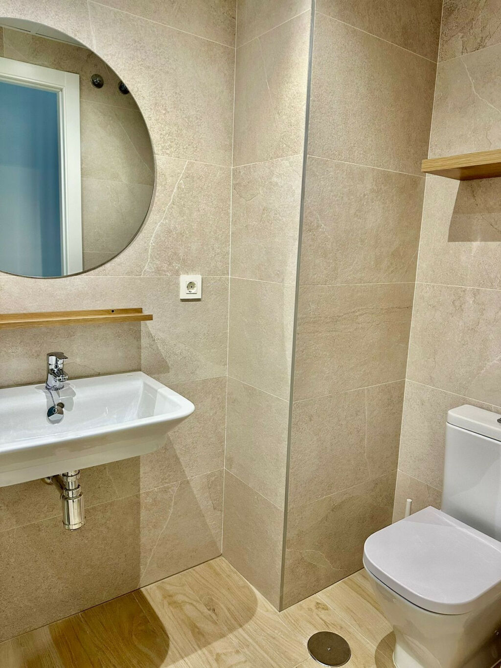 Middle Floor Apartment Nueva Andalucía Málaga - image 10