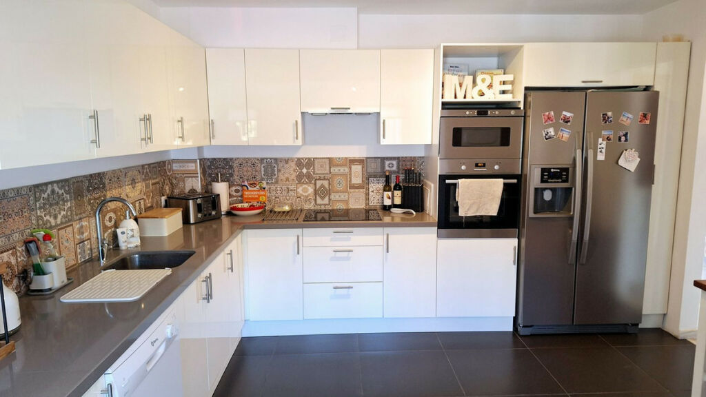 Townhouse La Duquesa Málaga - image 10