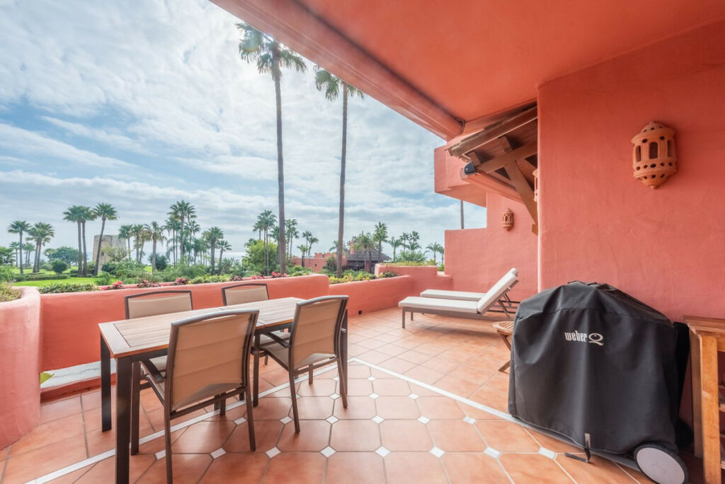 Middle Floor Apartment New Golden Mile Málaga - image 10