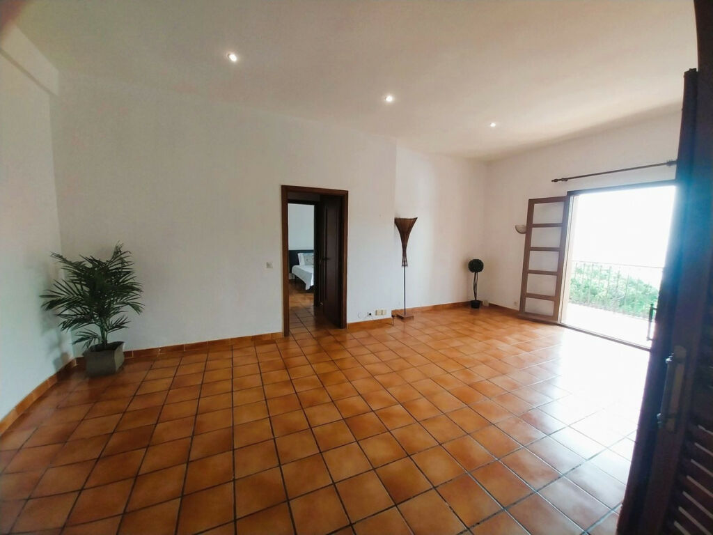 Middle Floor Apartment Calahonda Málaga - image 11