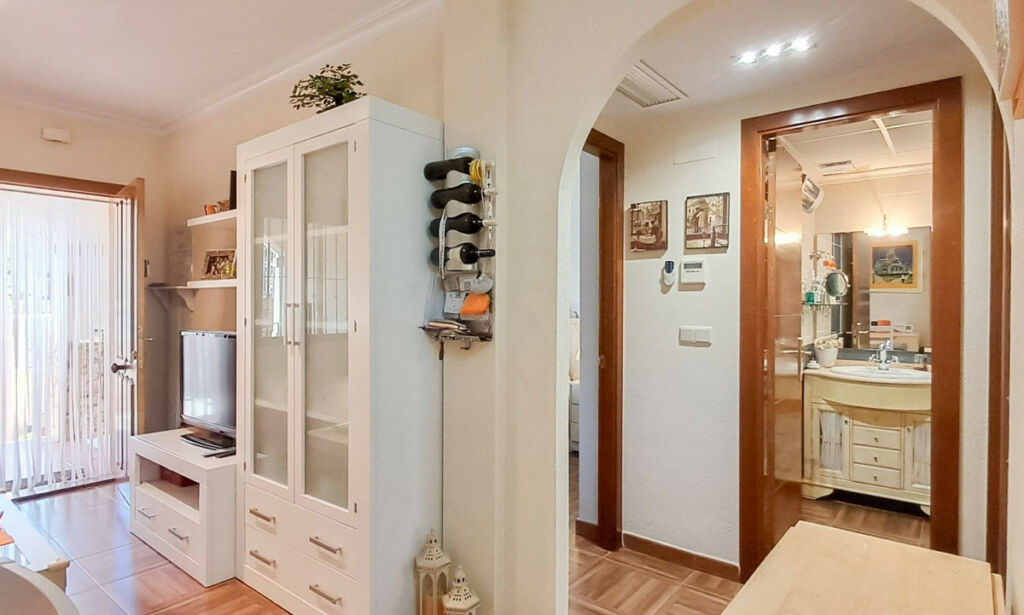 Ground Floor Apartment Torrevieja Alicante - image 10