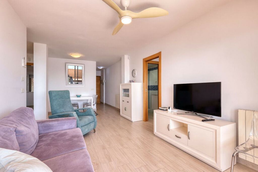 Middle Floor Apartment Los Boliches Málaga - image 10