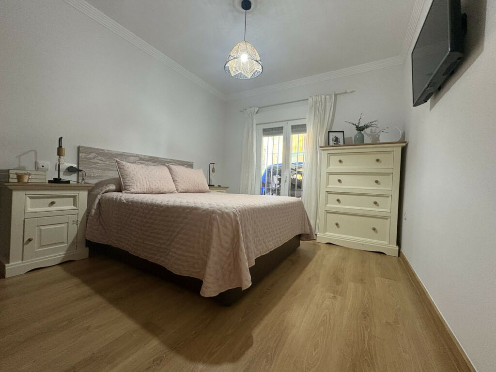 Ground Floor Apartment Atalaya Málaga - image 10