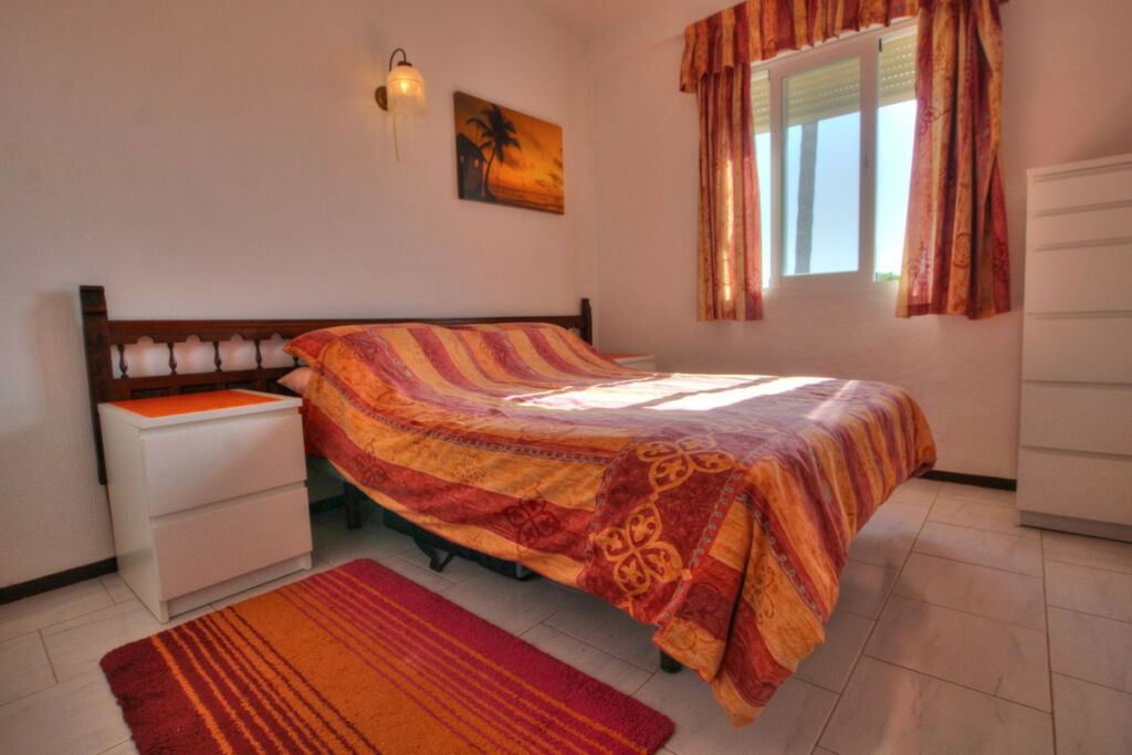 Middle Floor Apartment Torrenueva Málaga - image 10