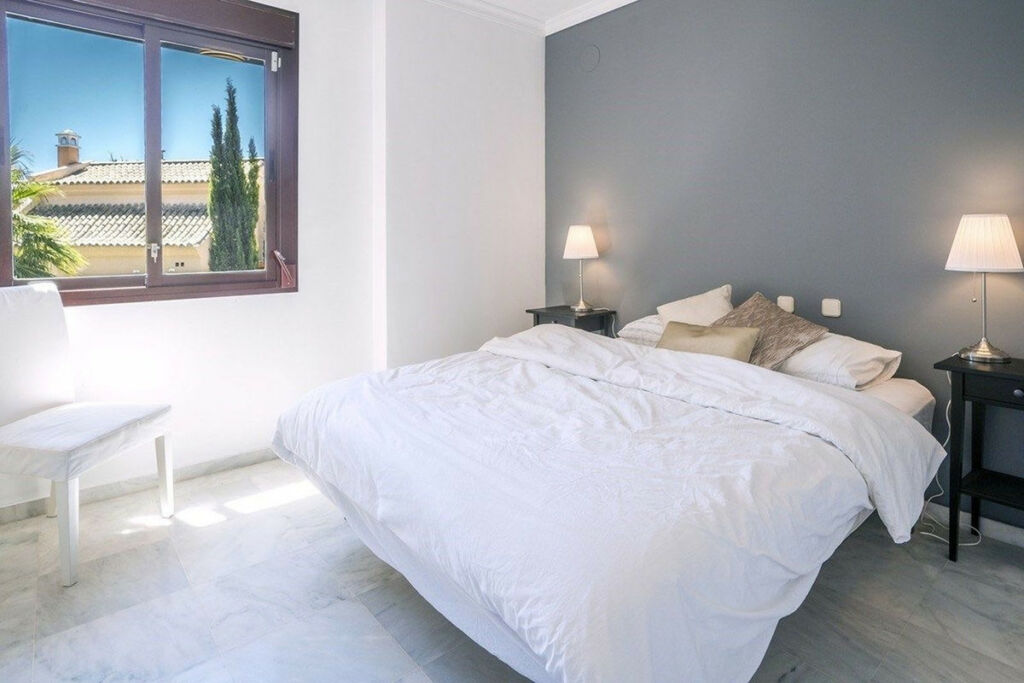 Semi-Detached House The Golden Mile Málaga - image 11