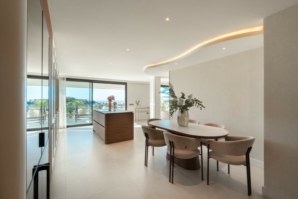 Middle Floor Apartment Nueva Andalucía Málaga - image 10