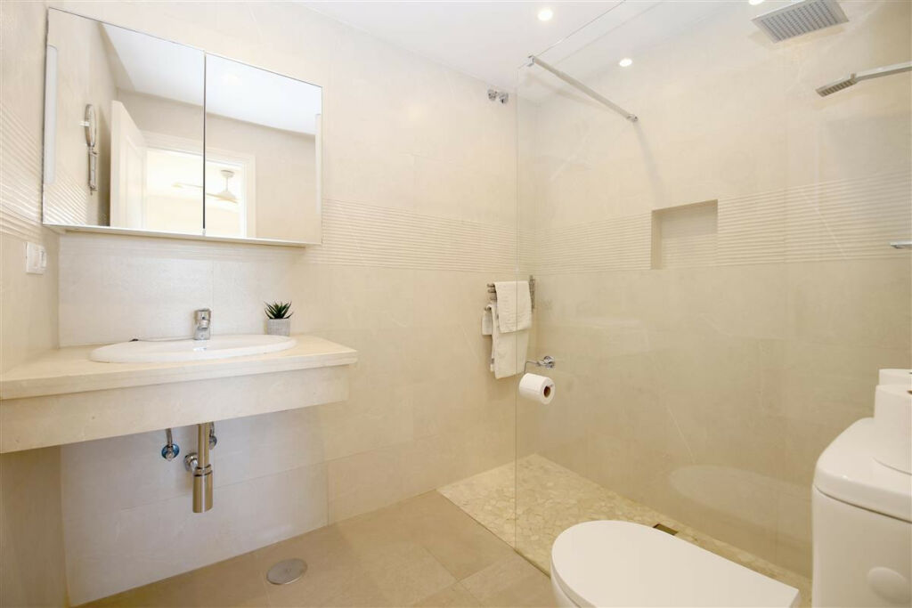 Penthouse Estepona Málaga - image 10