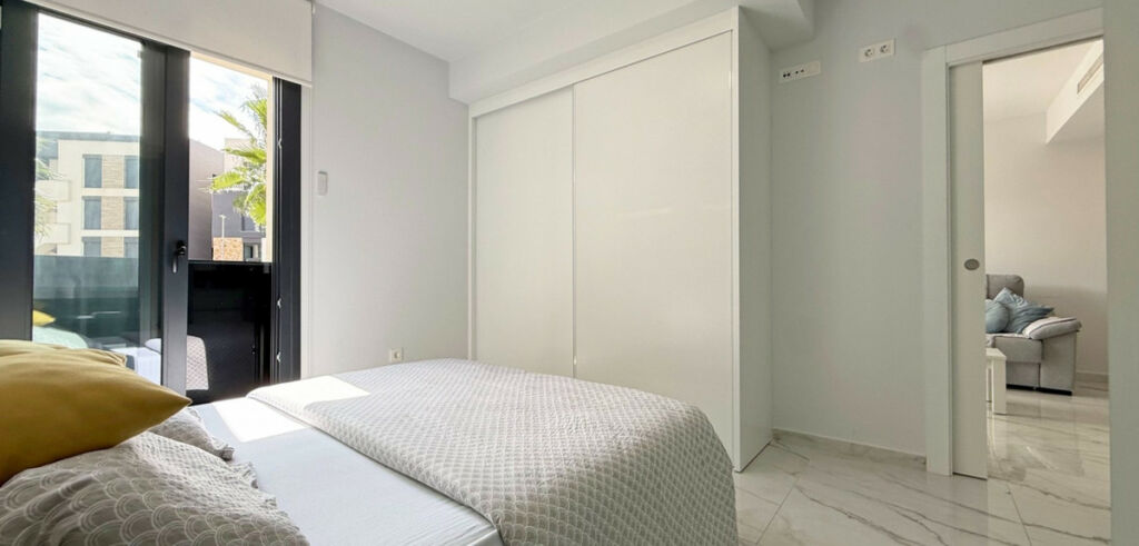 Middle Floor Apartment Los Altos Alicante - image 10