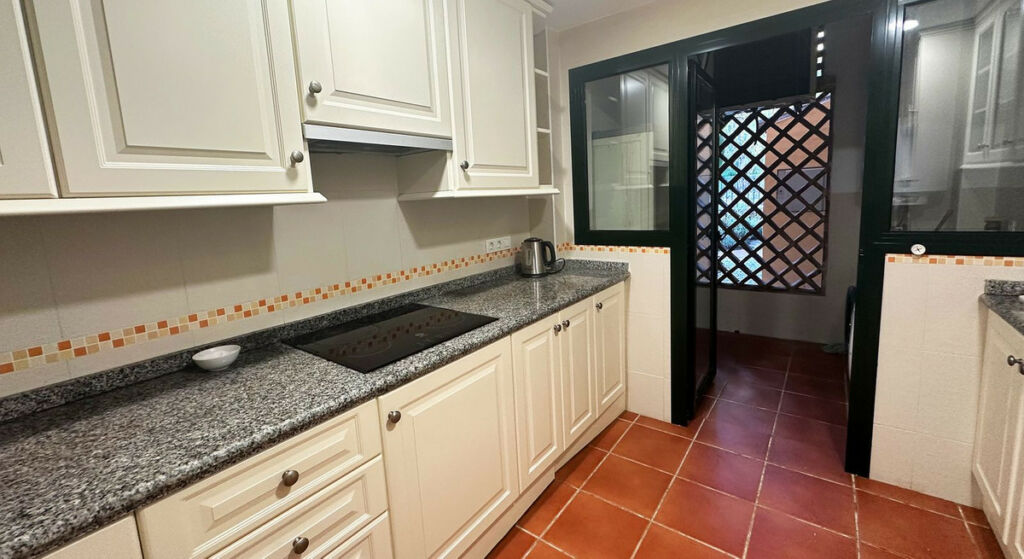 Ground Floor Apartment Estepona Málaga - image 10