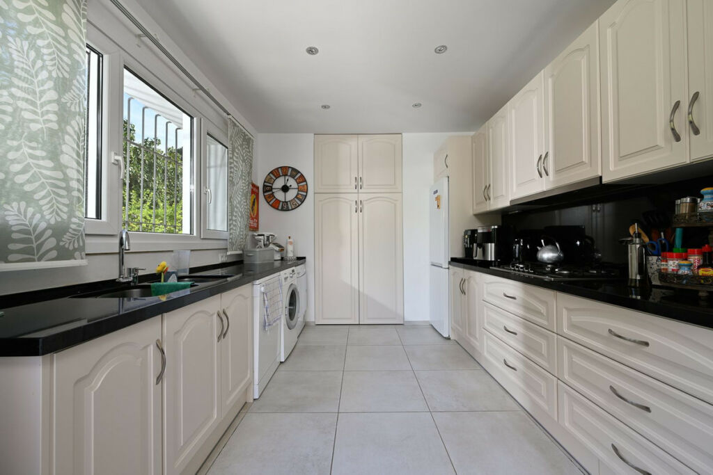 Detached Villa Marbesa Málaga - image 10