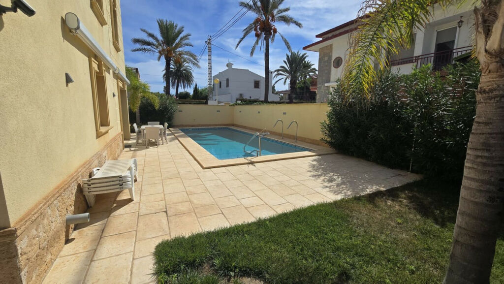 Detached Villa Cabo Roig Alicante - image 10