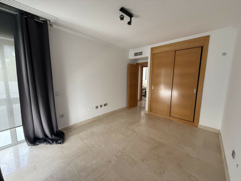 Middle Floor Apartment Los Flamingos Málaga - image 10