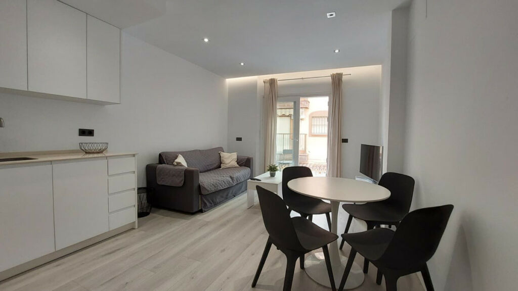 Middle Floor Apartment Fuengirola Málaga - image 10