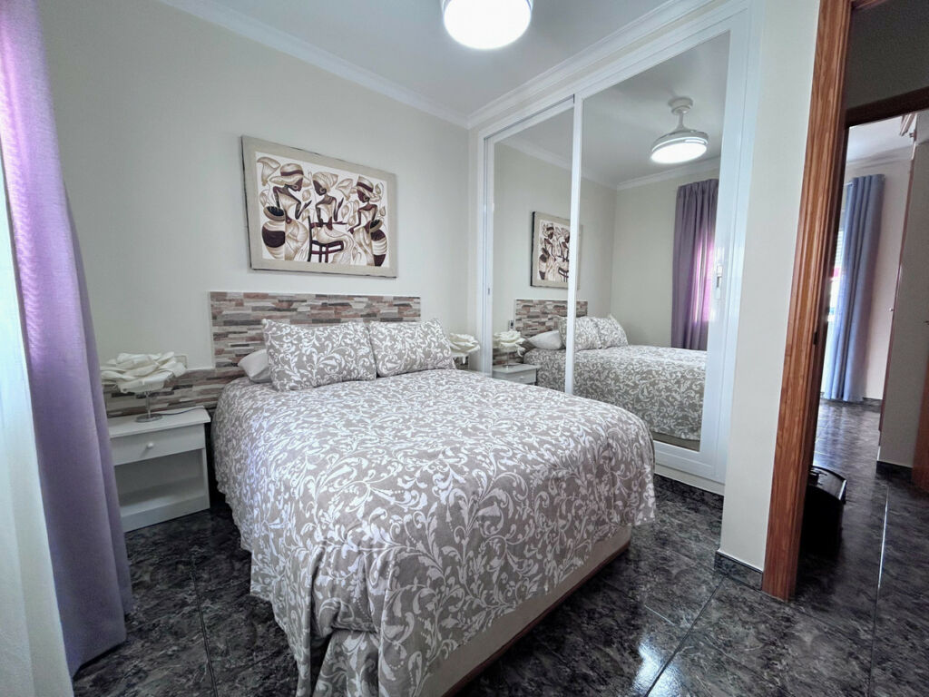 Middle Floor Apartment Estepona Málaga - image 9