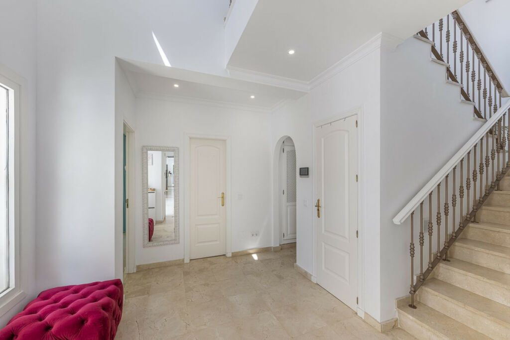 Detached Villa Sotogrande Costa Cádiz - image 10