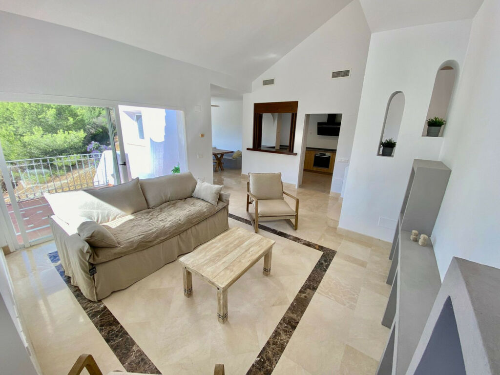 Townhouse Istán Málaga - image 10